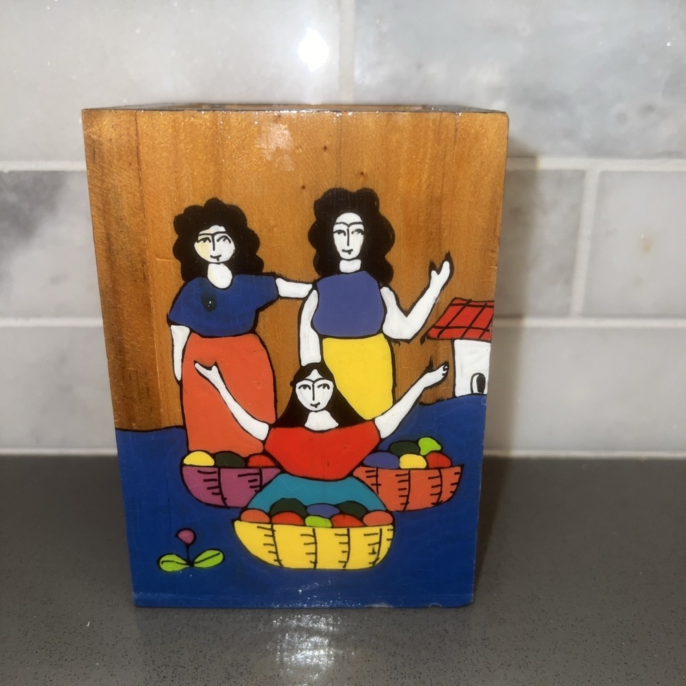 2005 Colorful El Salvador Hand Painted Carved Wooden Pencil Holder Signed